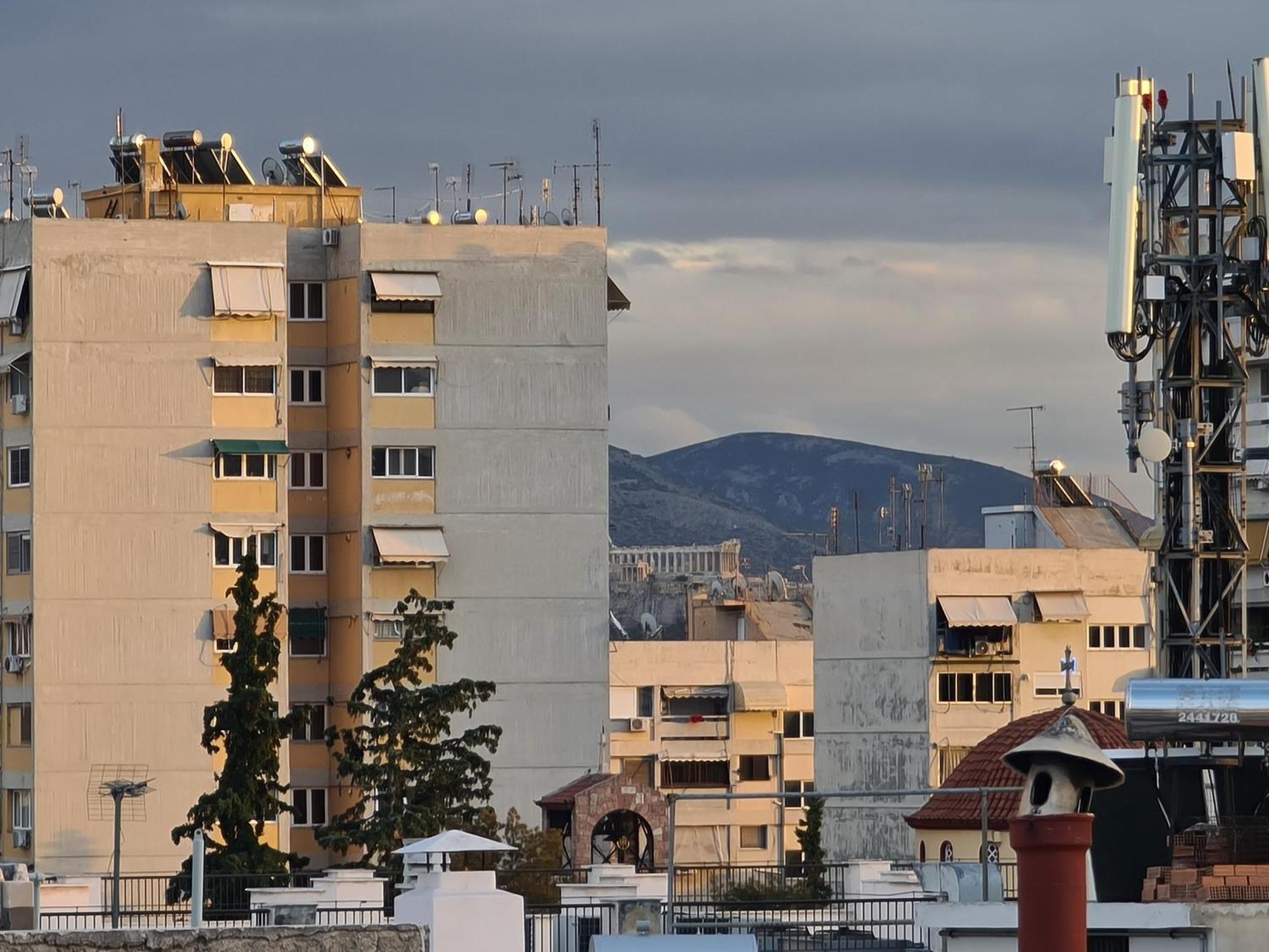 Sunny Home Private Jacuzzi Hydromassage Acropolis & Lycabettus Far View Parking 300M Metro Peristeri Atene Esterno foto