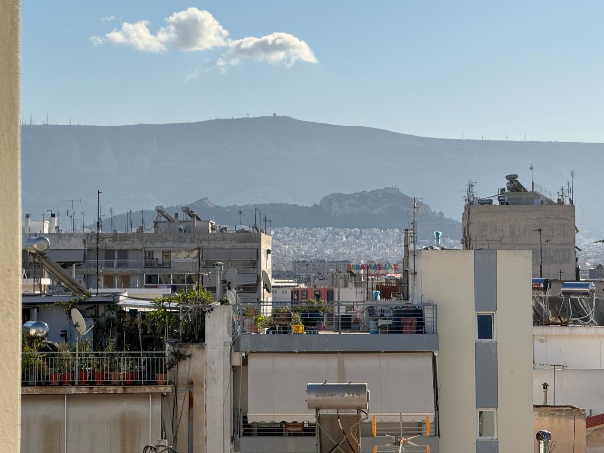 Sunny Home Private Jacuzzi Hydromassage Acropolis & Lycabettus Far View Parking 300M Metro Peristeri Atene Esterno foto
