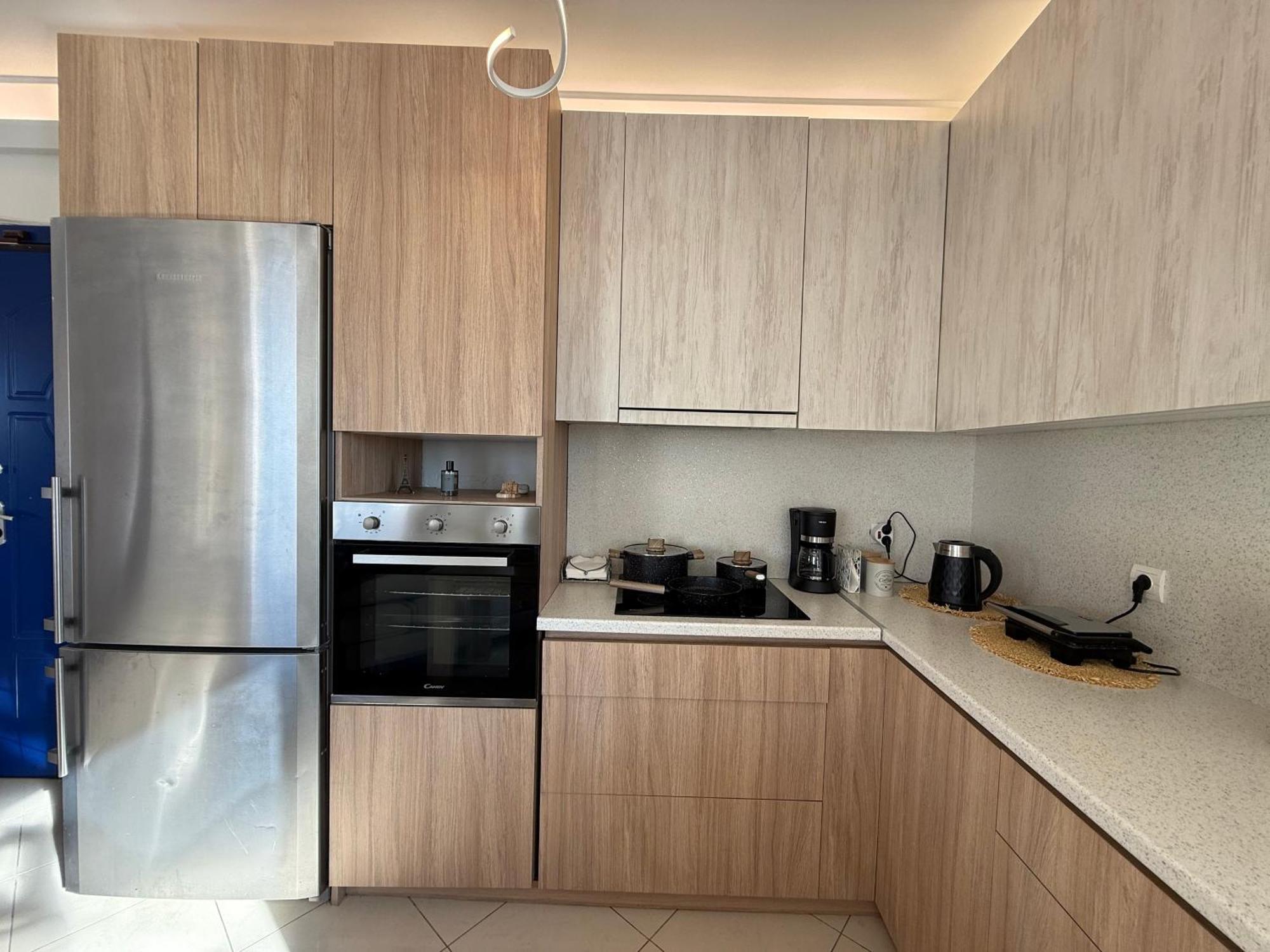 Sunny Home Private Jacuzzi Hydromassage Acropolis & Lycabettus Far View Parking 300M Metro Peristeri Atene Esterno foto