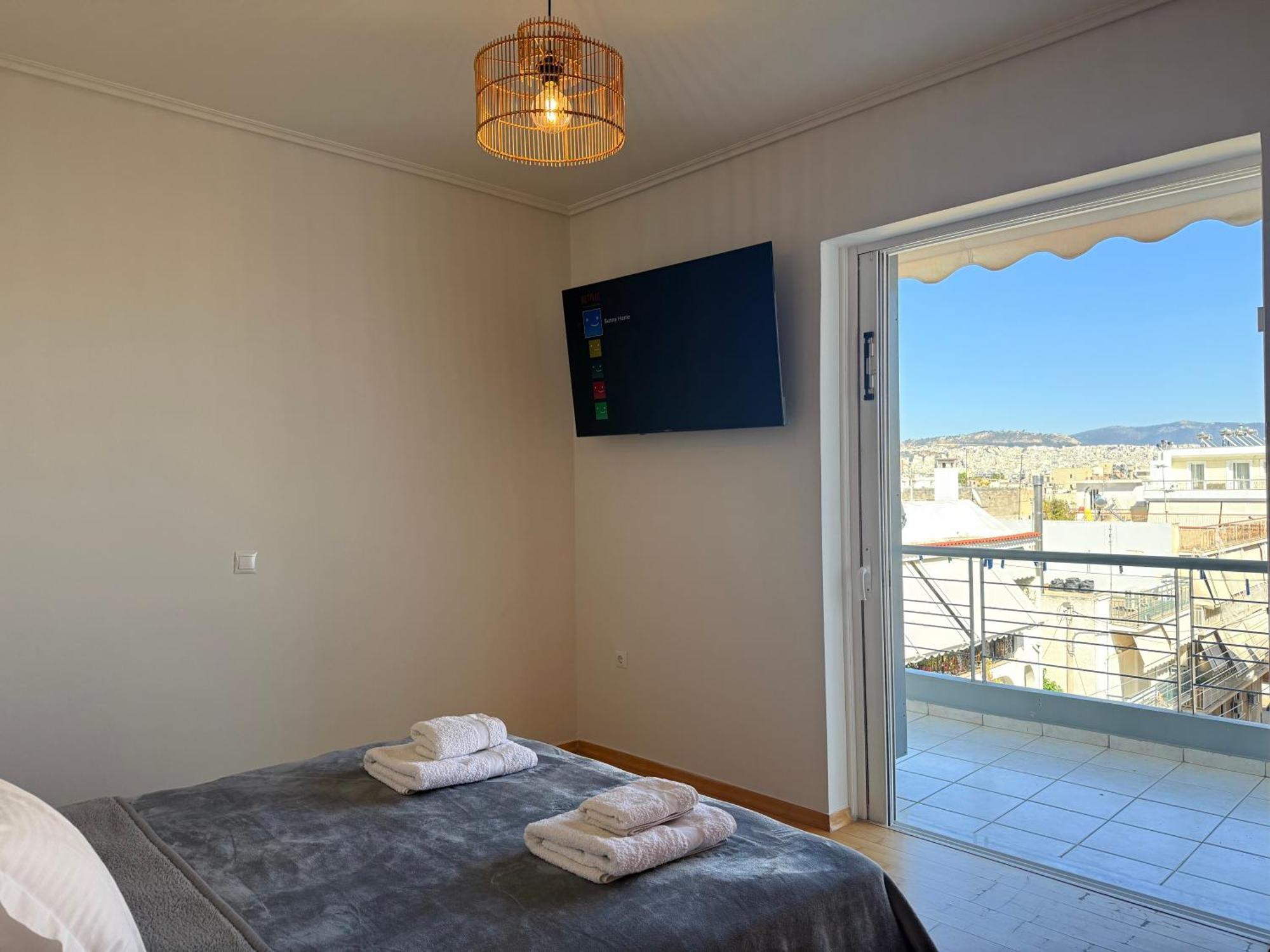 Sunny Home Private Jacuzzi Hydromassage Acropolis & Lycabettus Far View Parking 300M Metro Peristeri Atene Esterno foto
