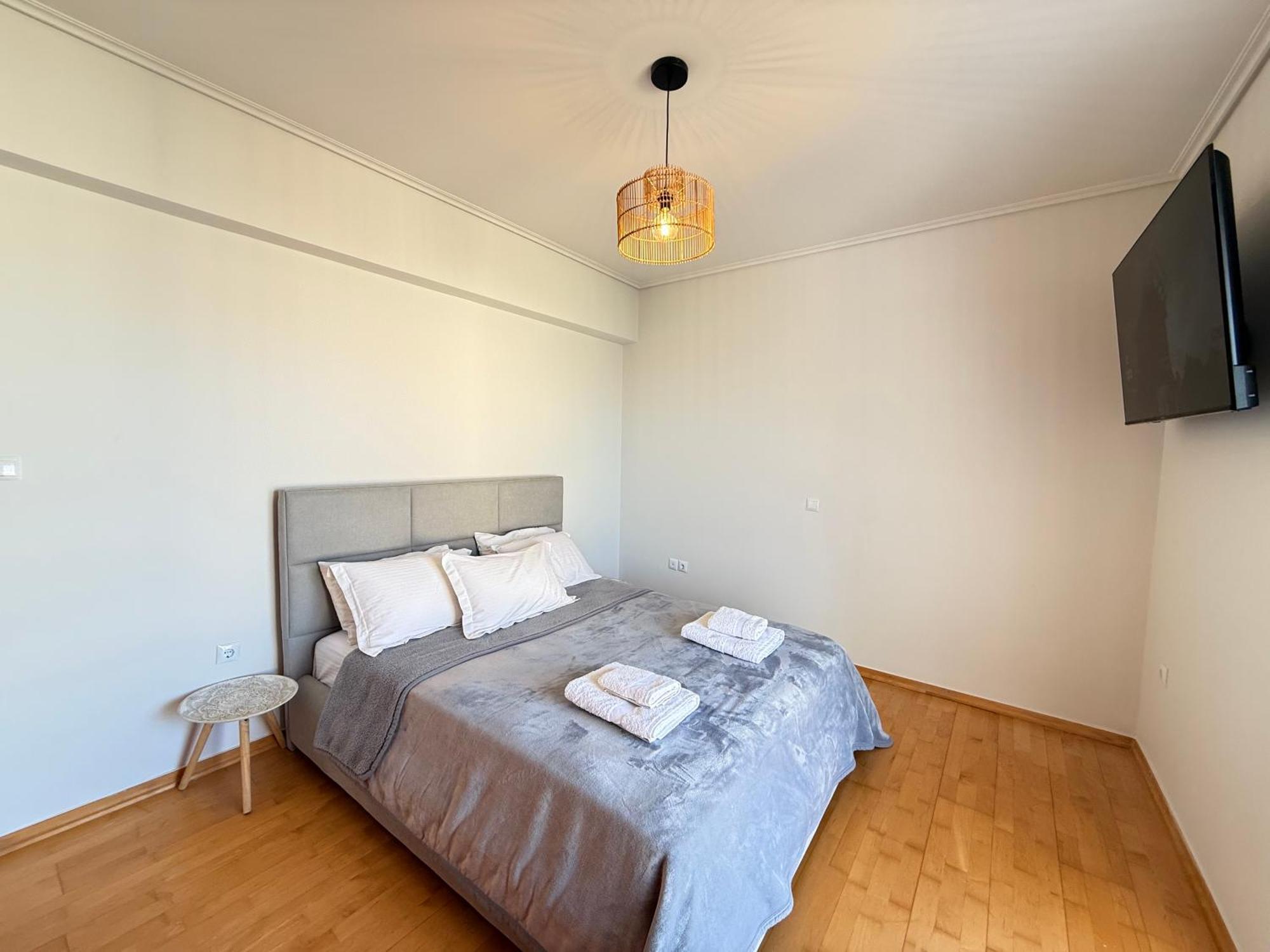 Sunny Home Private Jacuzzi Hydromassage Acropolis & Lycabettus Far View Parking 300M Metro Peristeri Atene Esterno foto