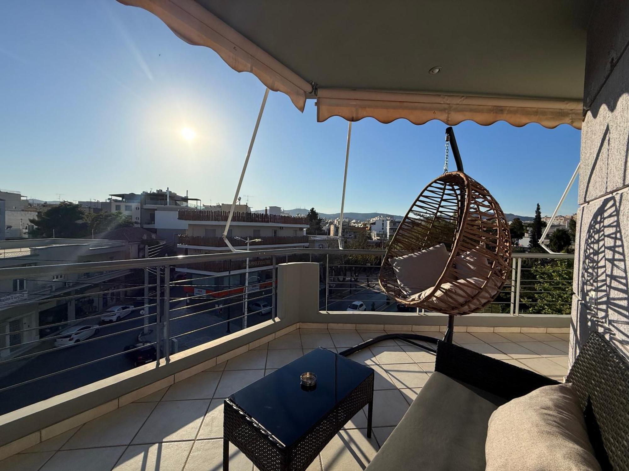 Sunny Home Private Jacuzzi Hydromassage Acropolis & Lycabettus Far View Parking 300M Metro Peristeri Atene Esterno foto